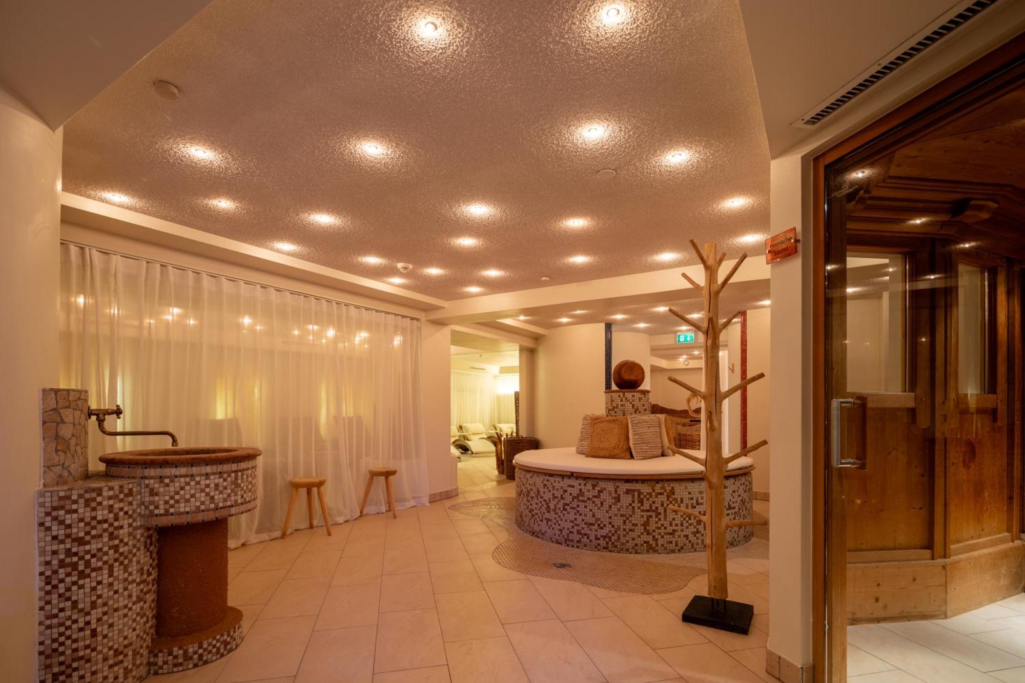 Q! Hotel Maria Theresia Kitzbühel Dış mekan fotoğraf